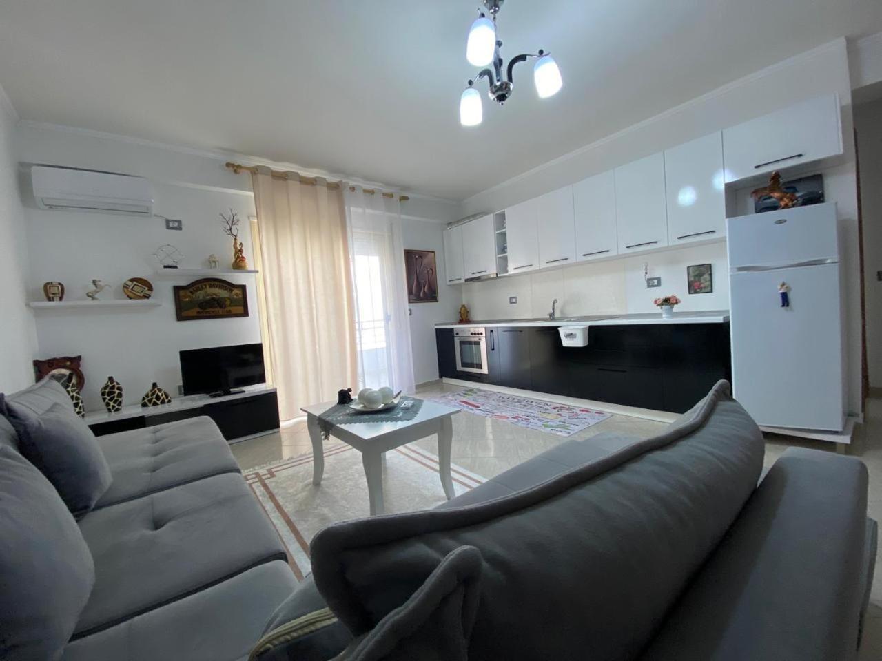 Liam Apartments Vlore Exterior photo
